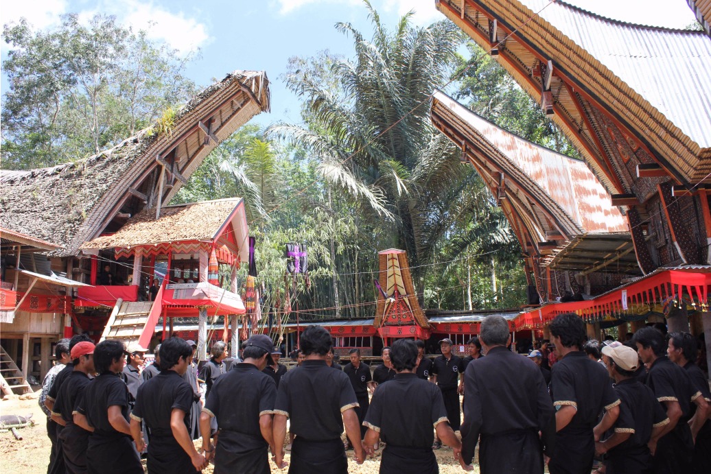 Image Rites funéraires toraja & majestueux volcans de java
