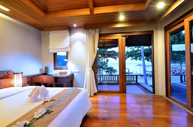 Beach Front Suite 2BR