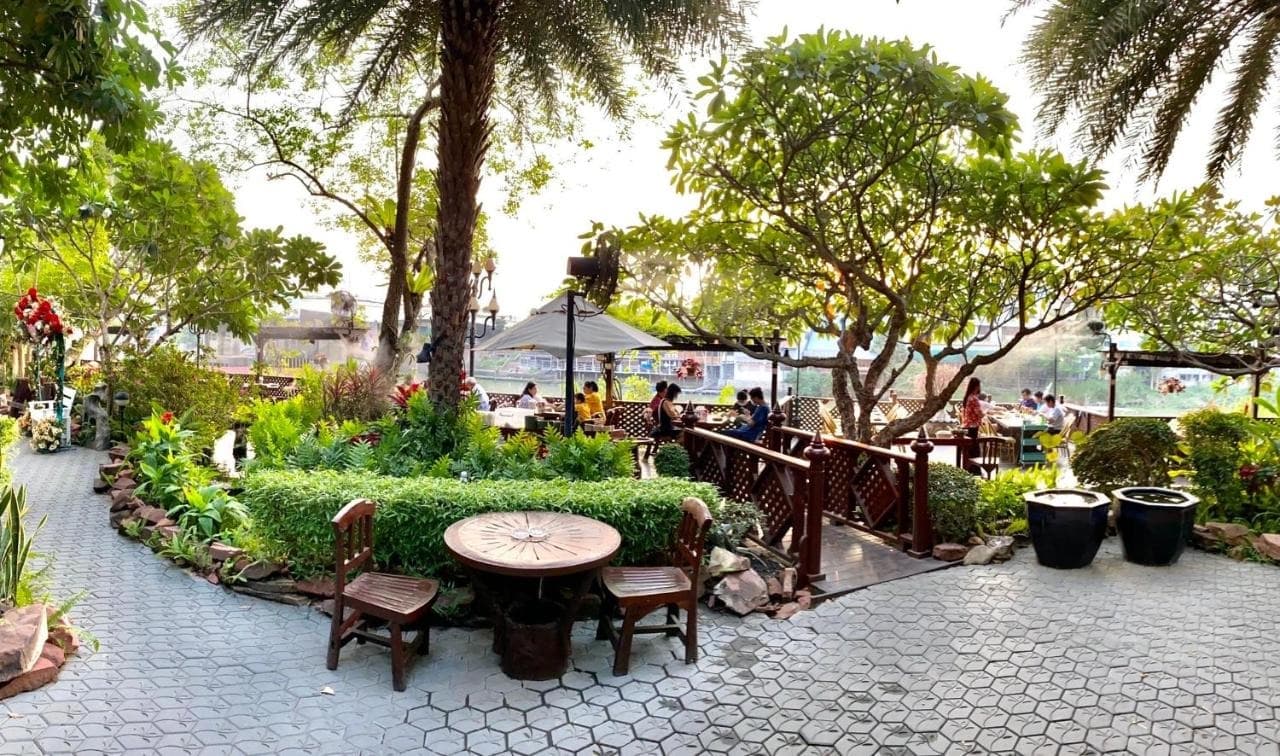 Krungsri River Hotel