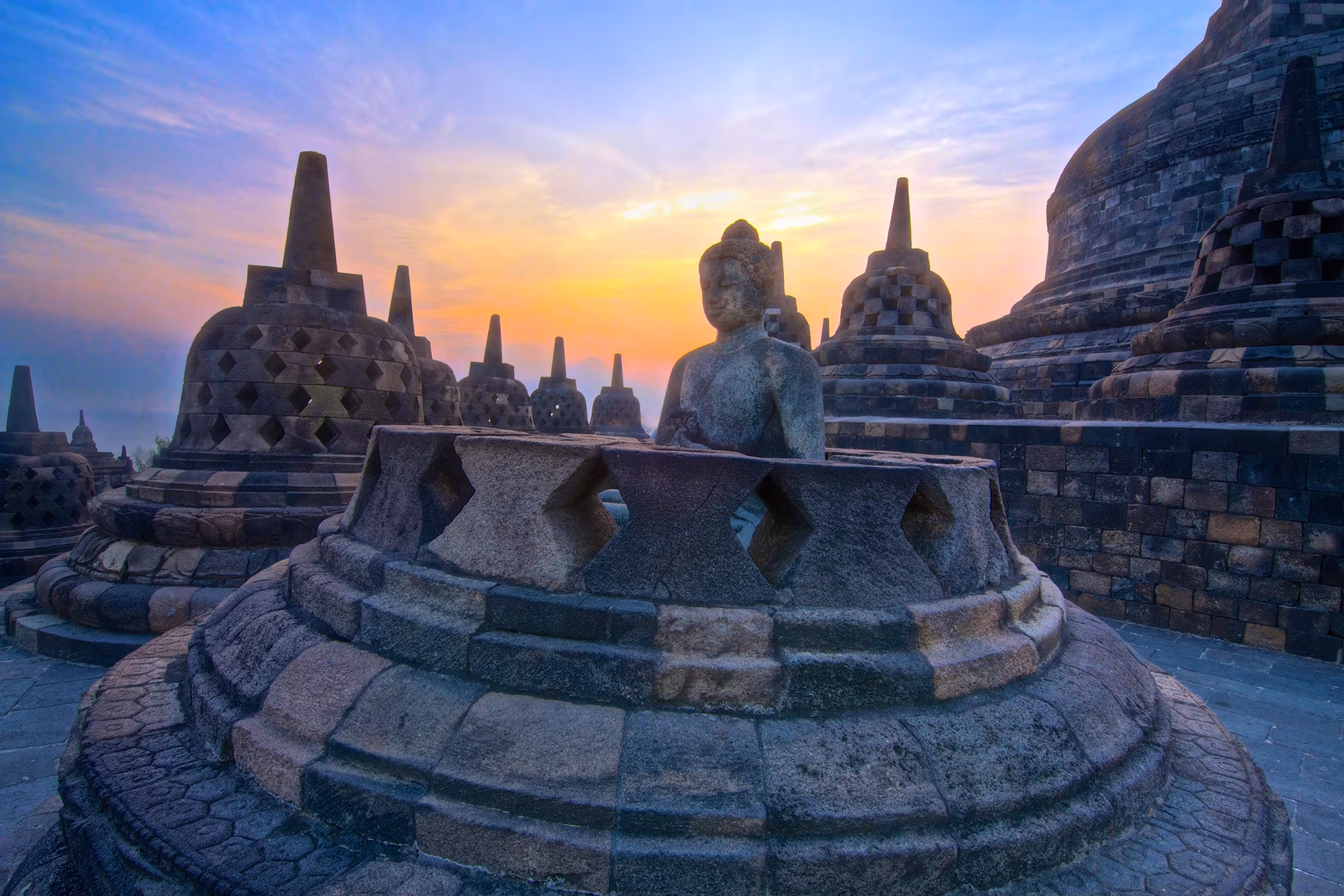 Yogyakarta intime : Borobudur: balade au coeur du bouddhisme