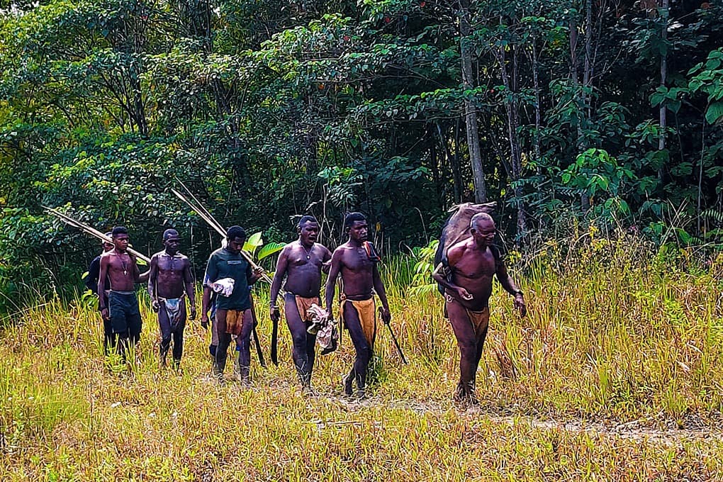 Papouasie : au cœur des tribus Wenami, Keuw & Burate