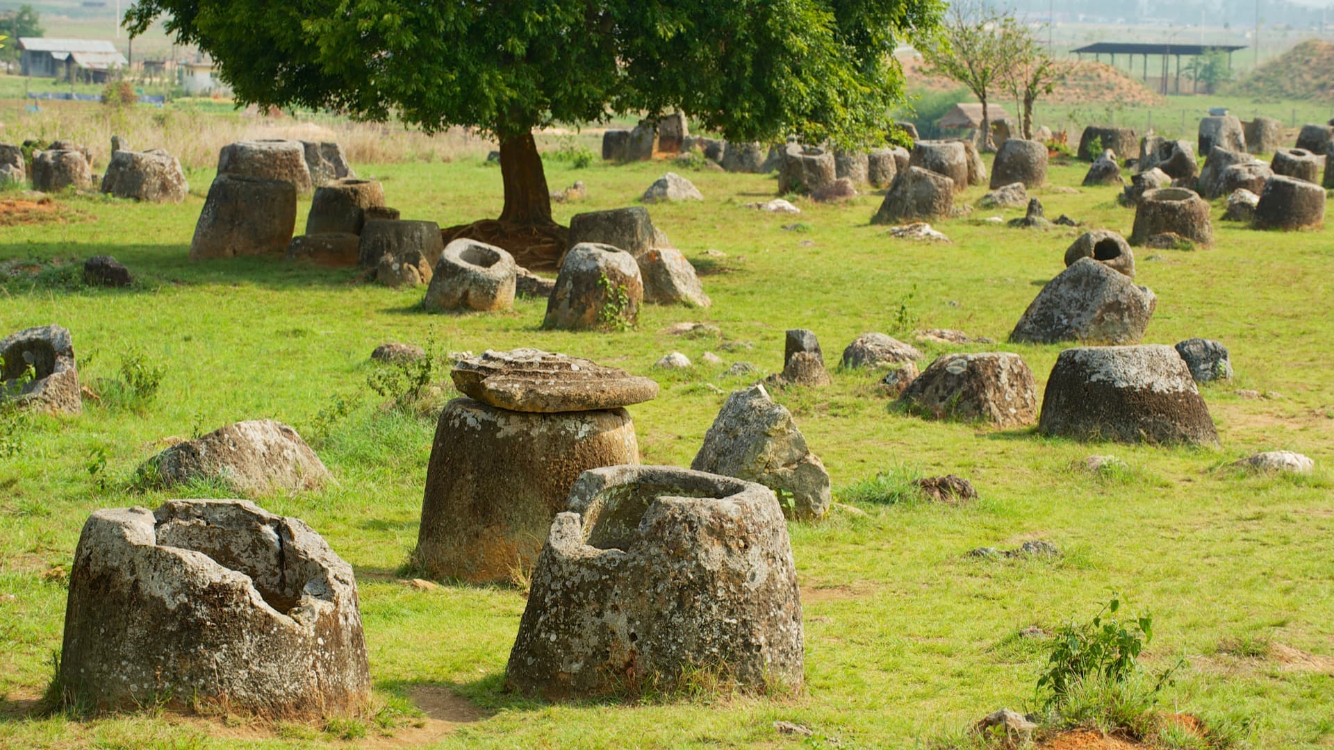 Sur les sentiers de l'histoire laotienne
